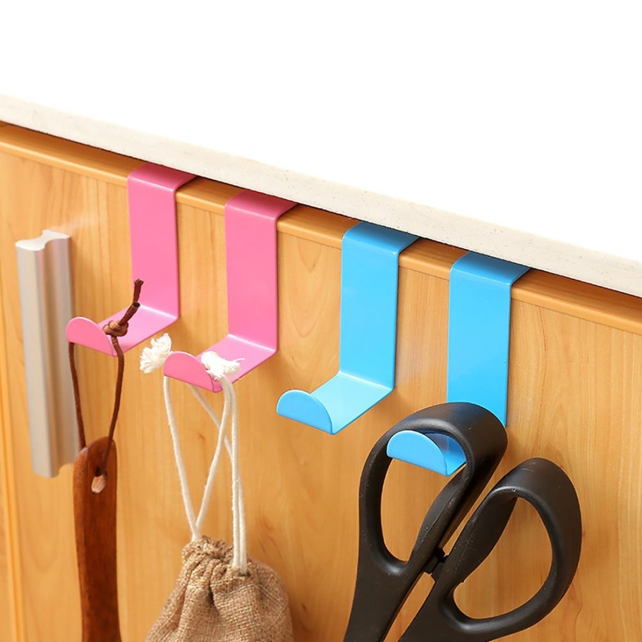 Дверная вешалка на шкаф