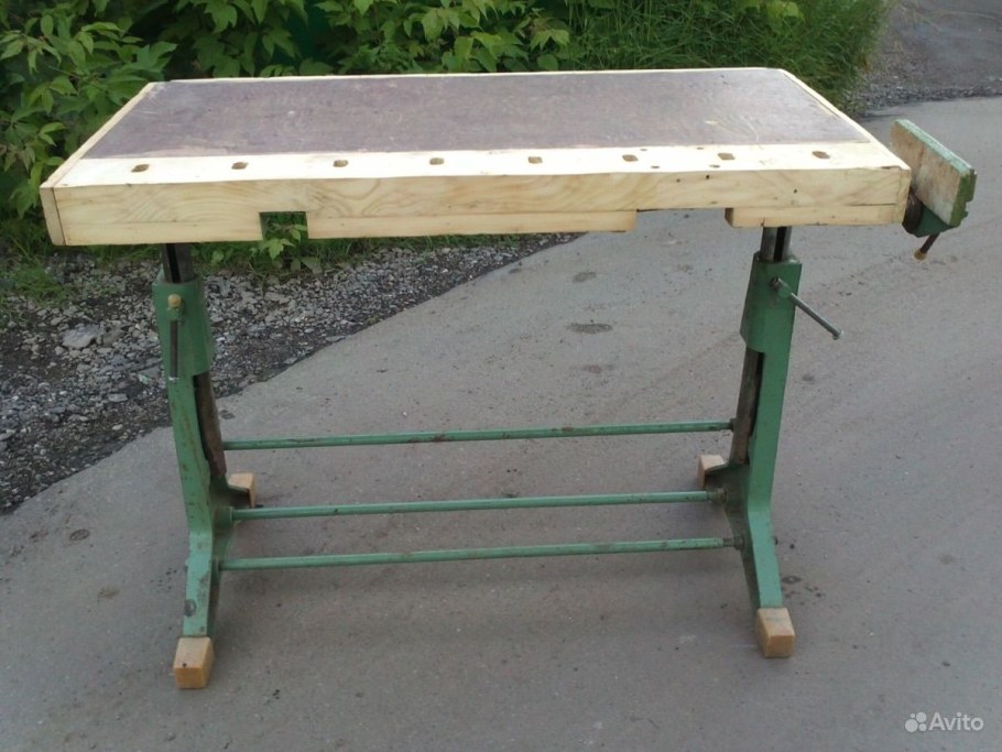 Верстак слесарный с 2 тисками Советский