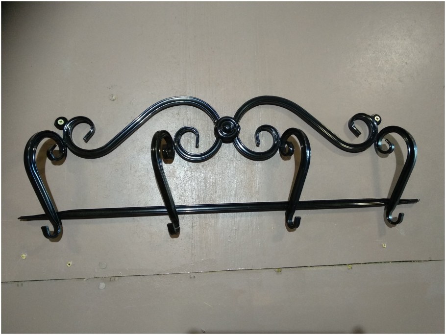 Вешалка настенная металл черная