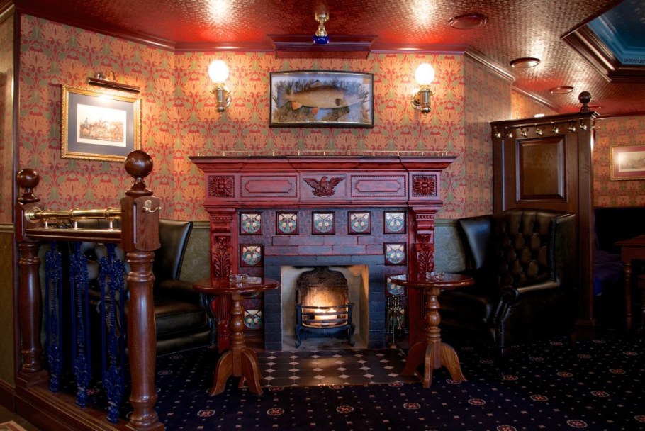 Корнер паб СПБ Петроградская