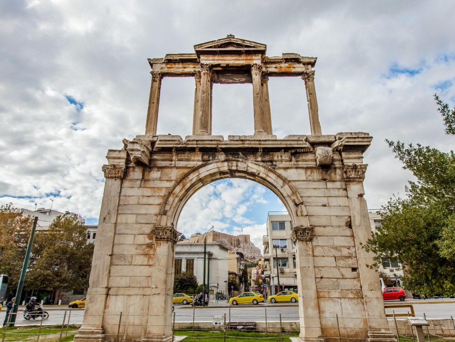 Арка Адриана в Афинах
