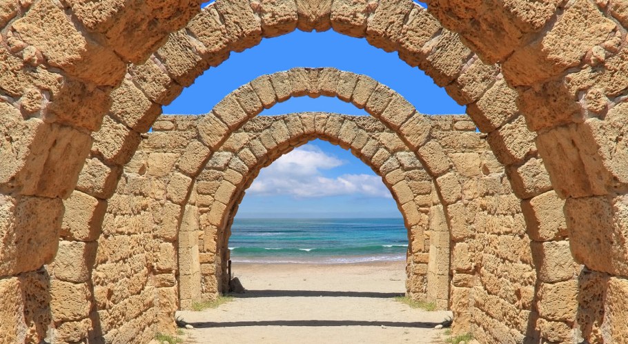 Арки Кейсарии