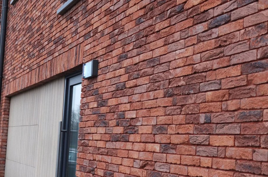 Кирпичная кладка ручной формовки