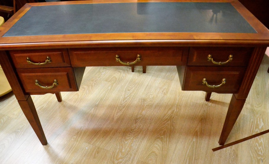 Ширина и глубина стола