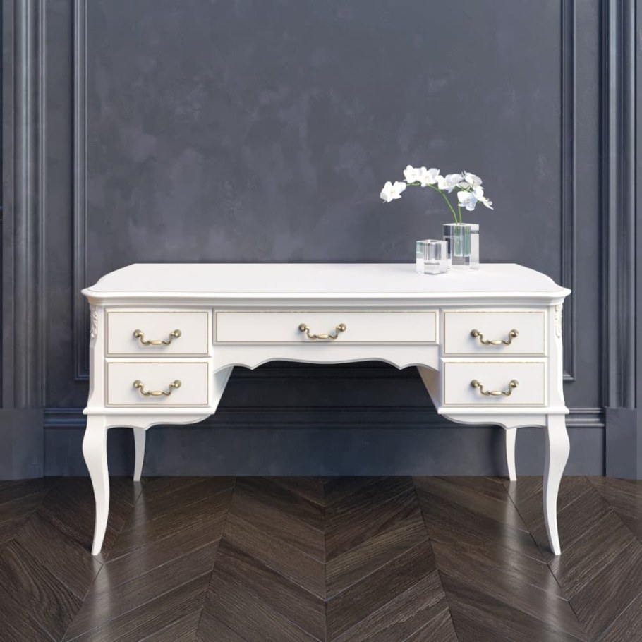 Кабинетный стол в 702 Provence