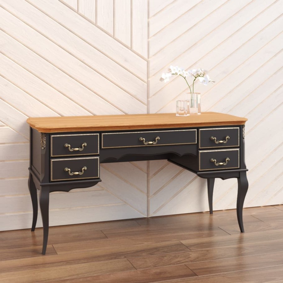 Кабинетный стол в 702 Provence