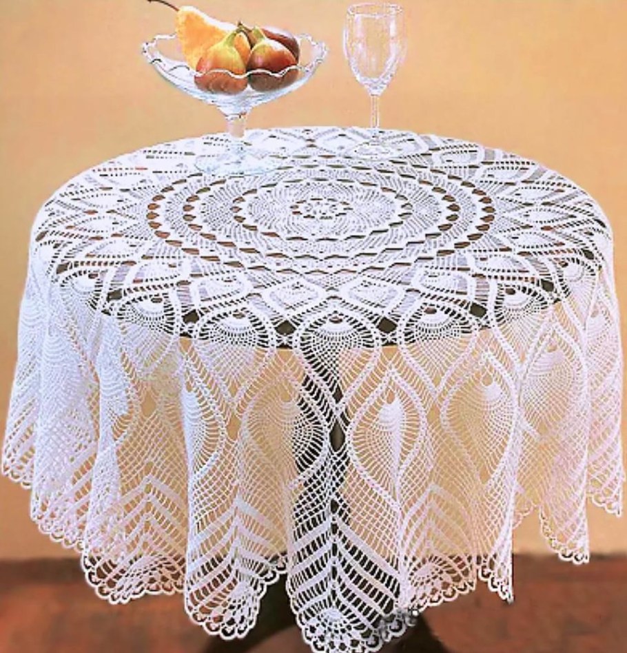 Вязаная круглая скатерть