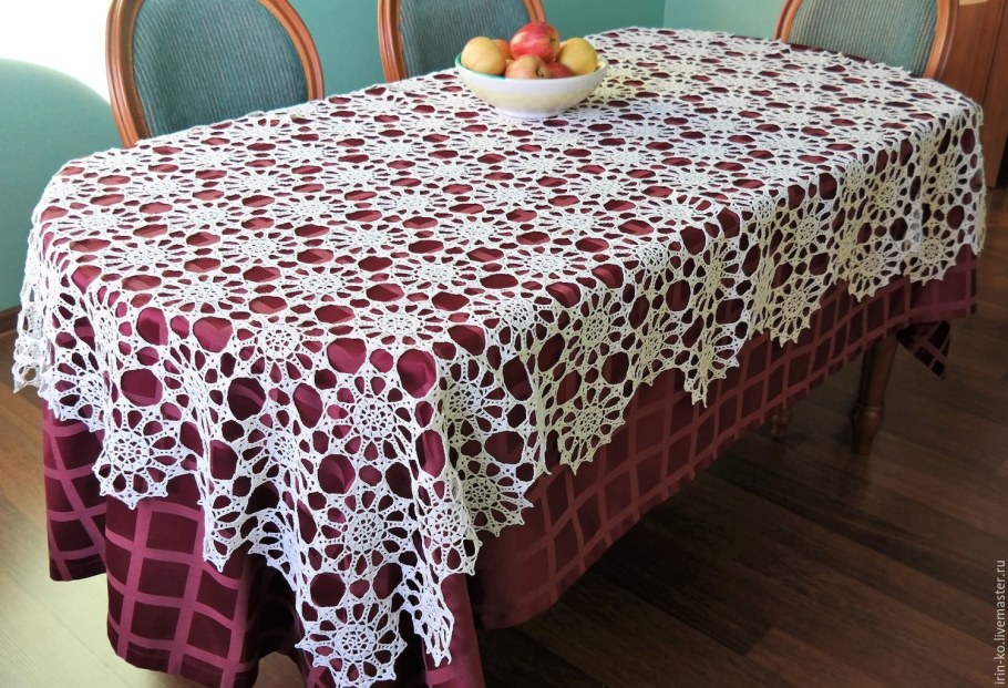 Вязаная скатерть прямоугольная