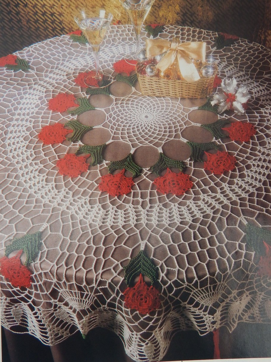 Скатерть в технике филе паучки