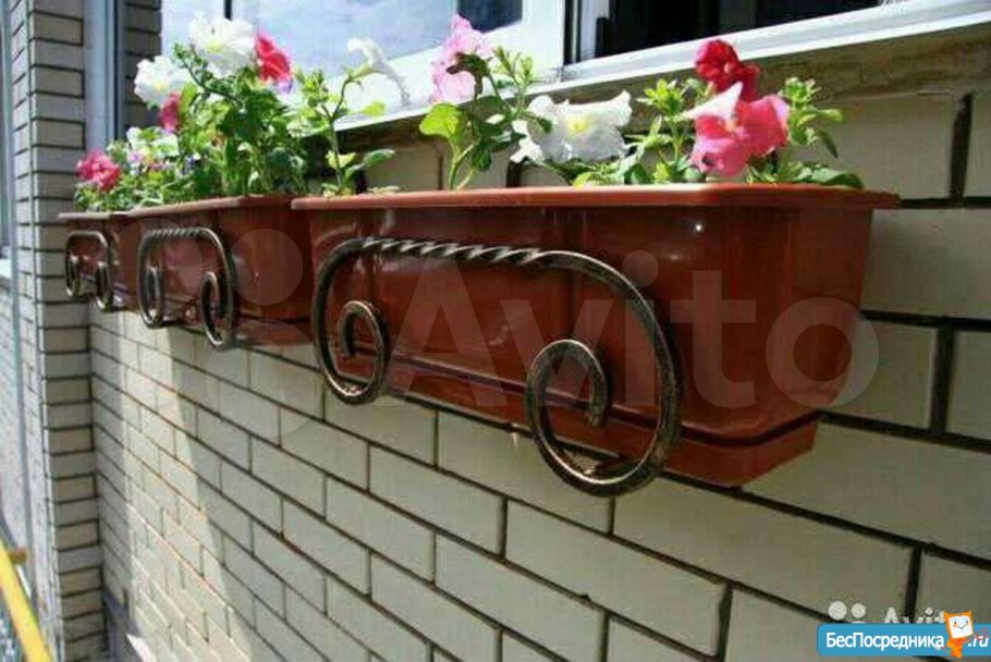 Ящики для цветов на балкон