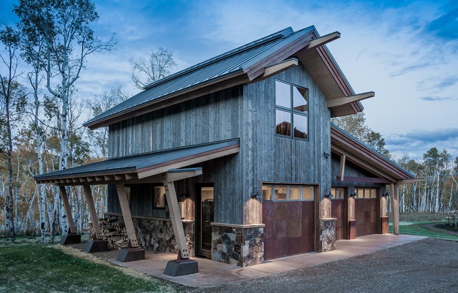 Сарай в стиле Шале