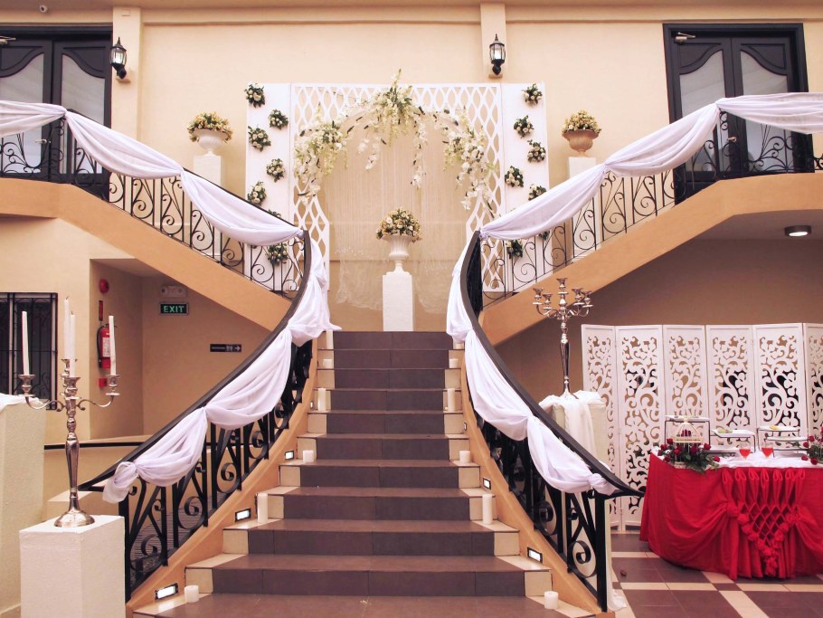 Украшение лестницы