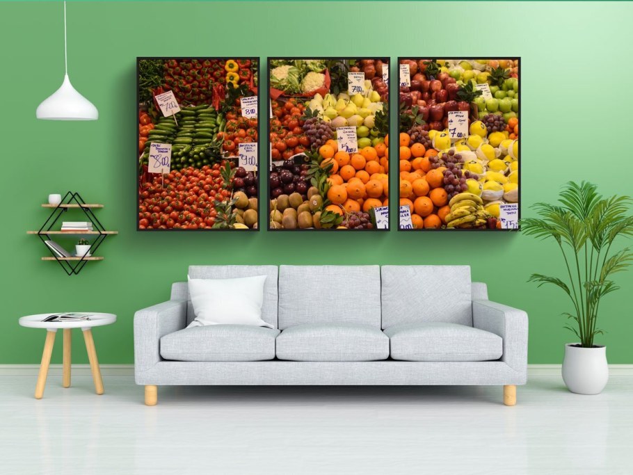 Постеры с овощами в интерьере кухни