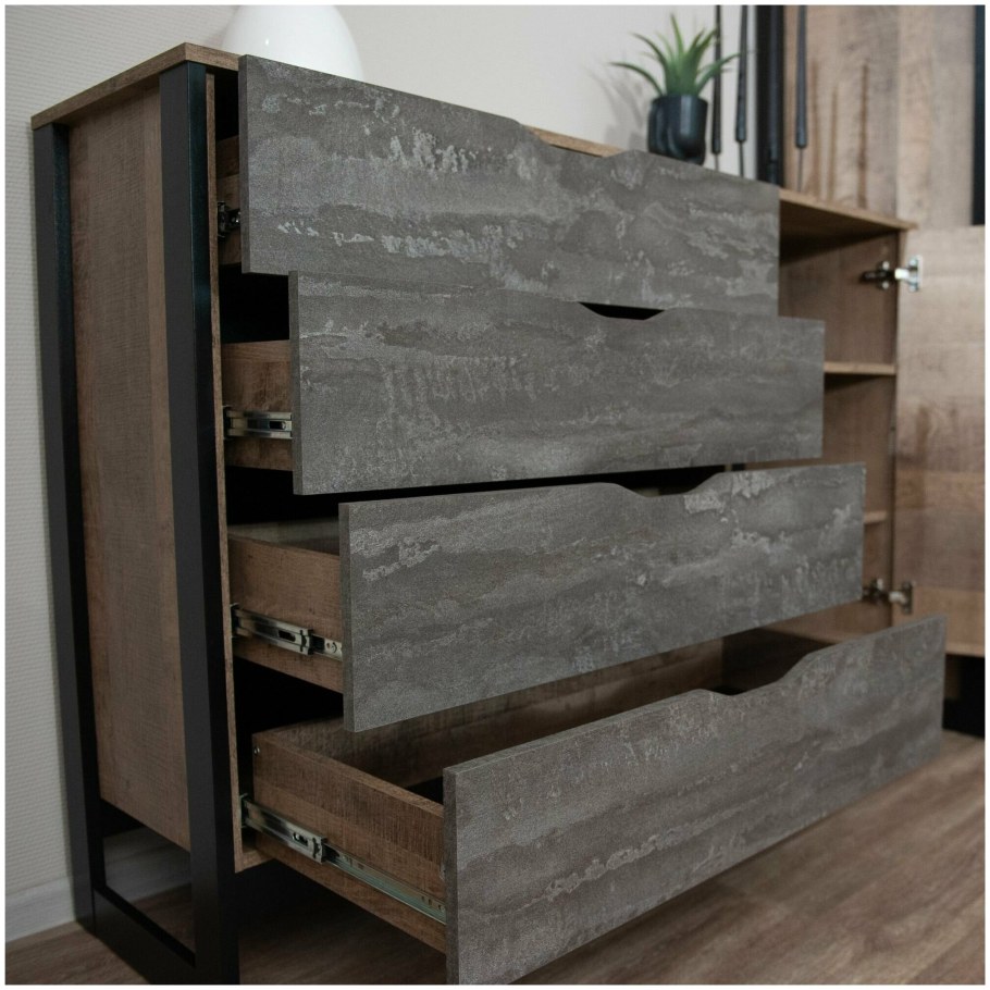 Стокгольм дуб гранж песочный/Железный камень