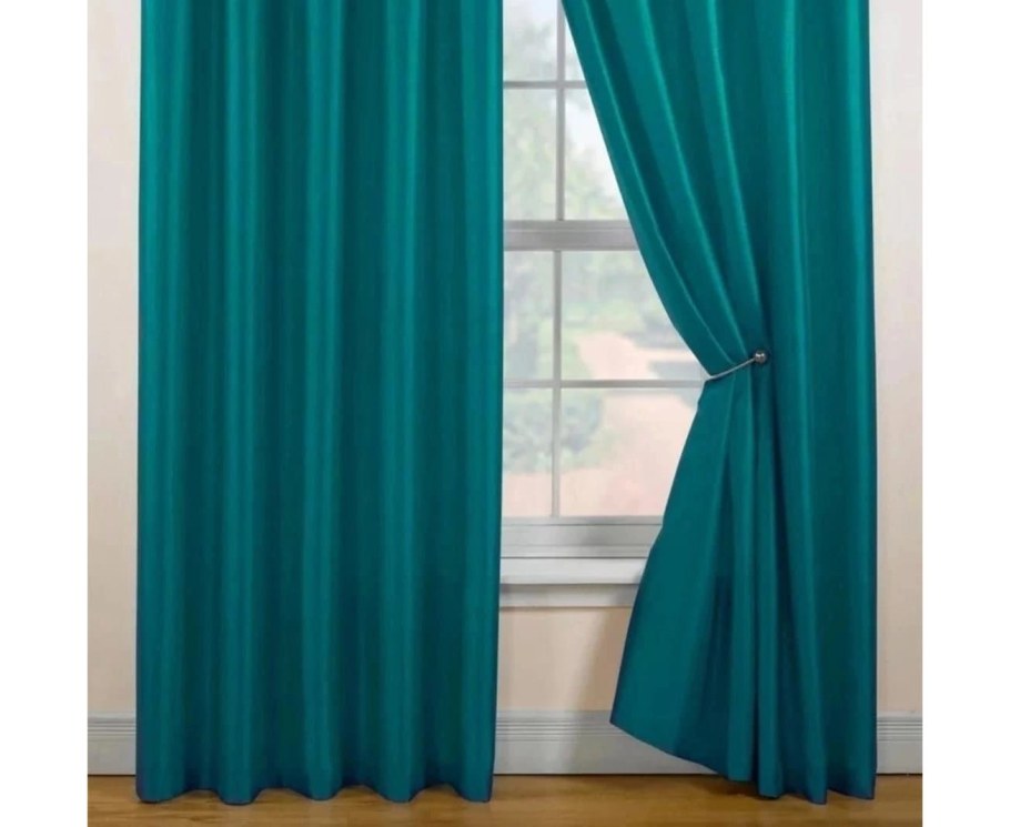 Шторы цвета морской волны