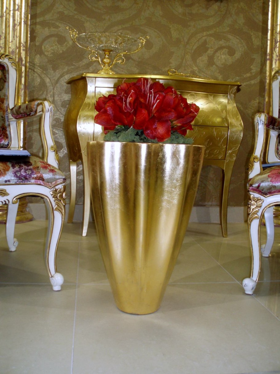 Золотые предметы интерьера