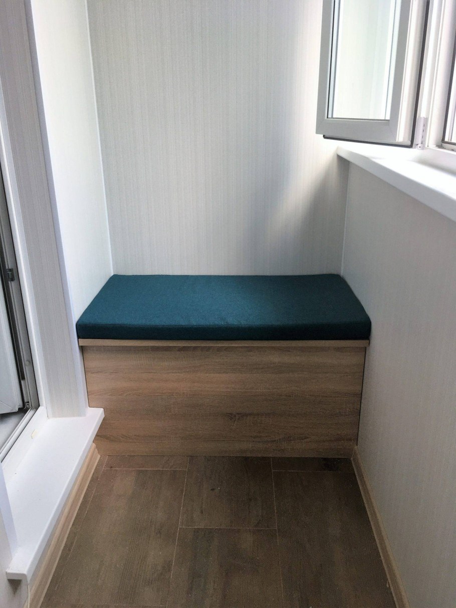 Тумба на балкон с сиденьем