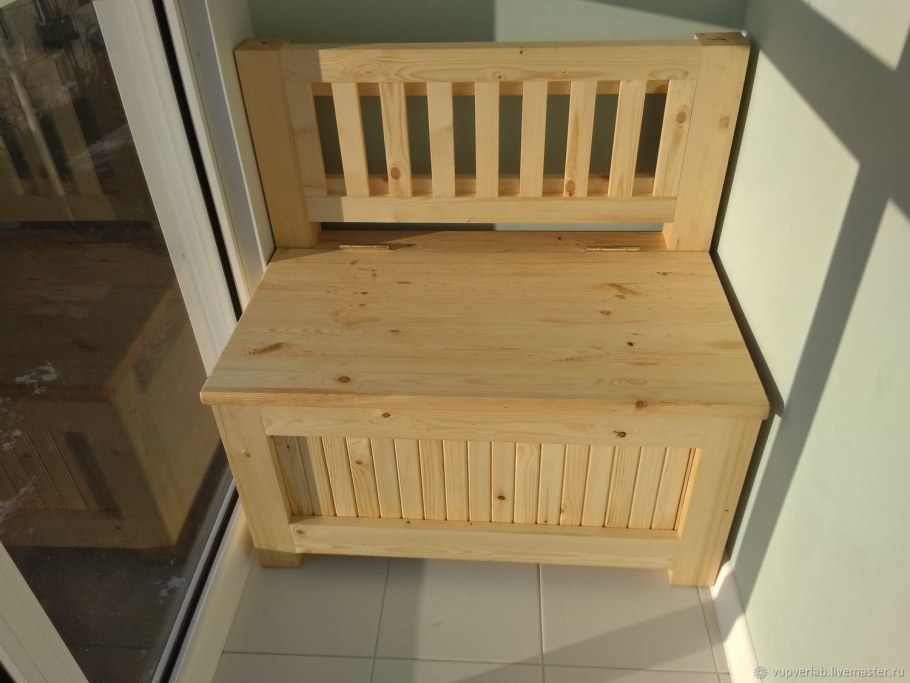 Ящик на балкон с сиденьем