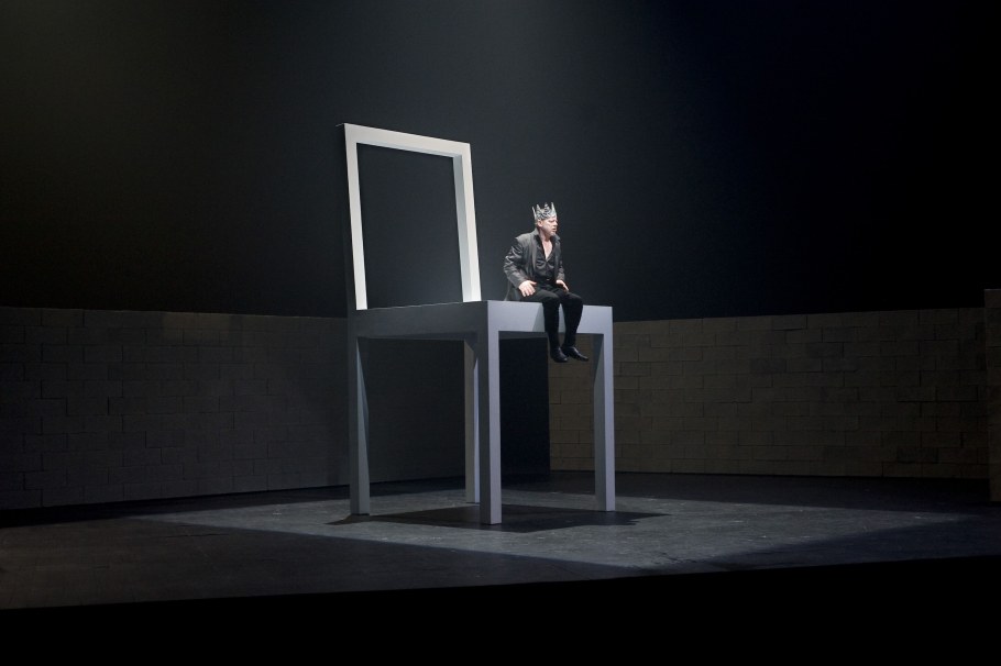 Гоголь центр Сценография