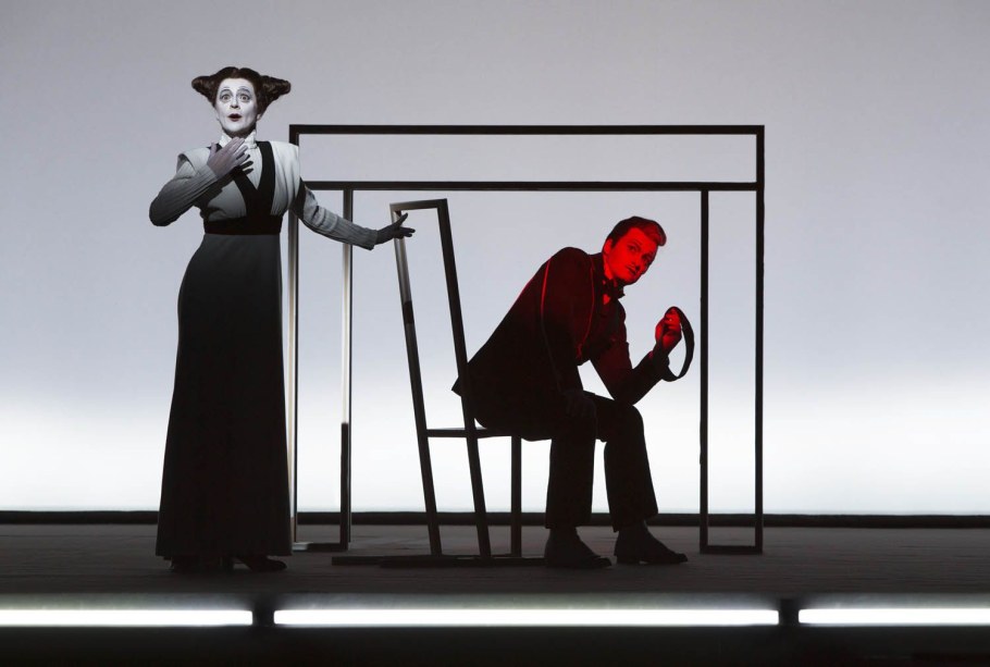 Роберт Уилсон спектакли