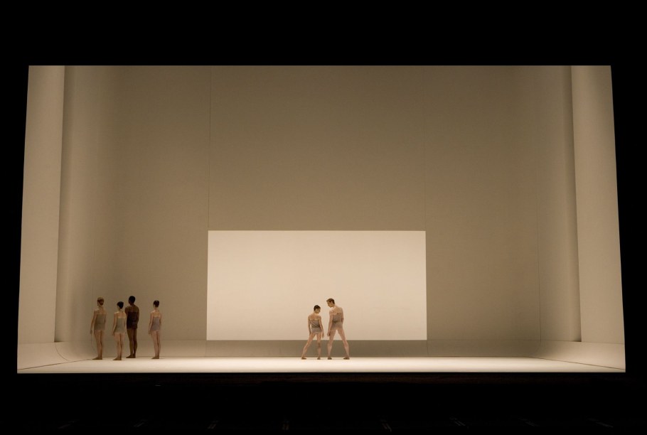 Сценография Минимализм