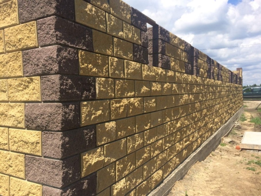 Бессер блок рваный камень