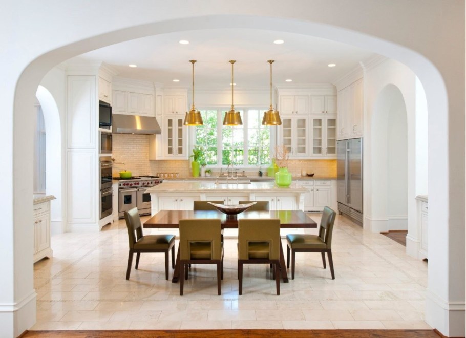 Кухня гостиная с аркой