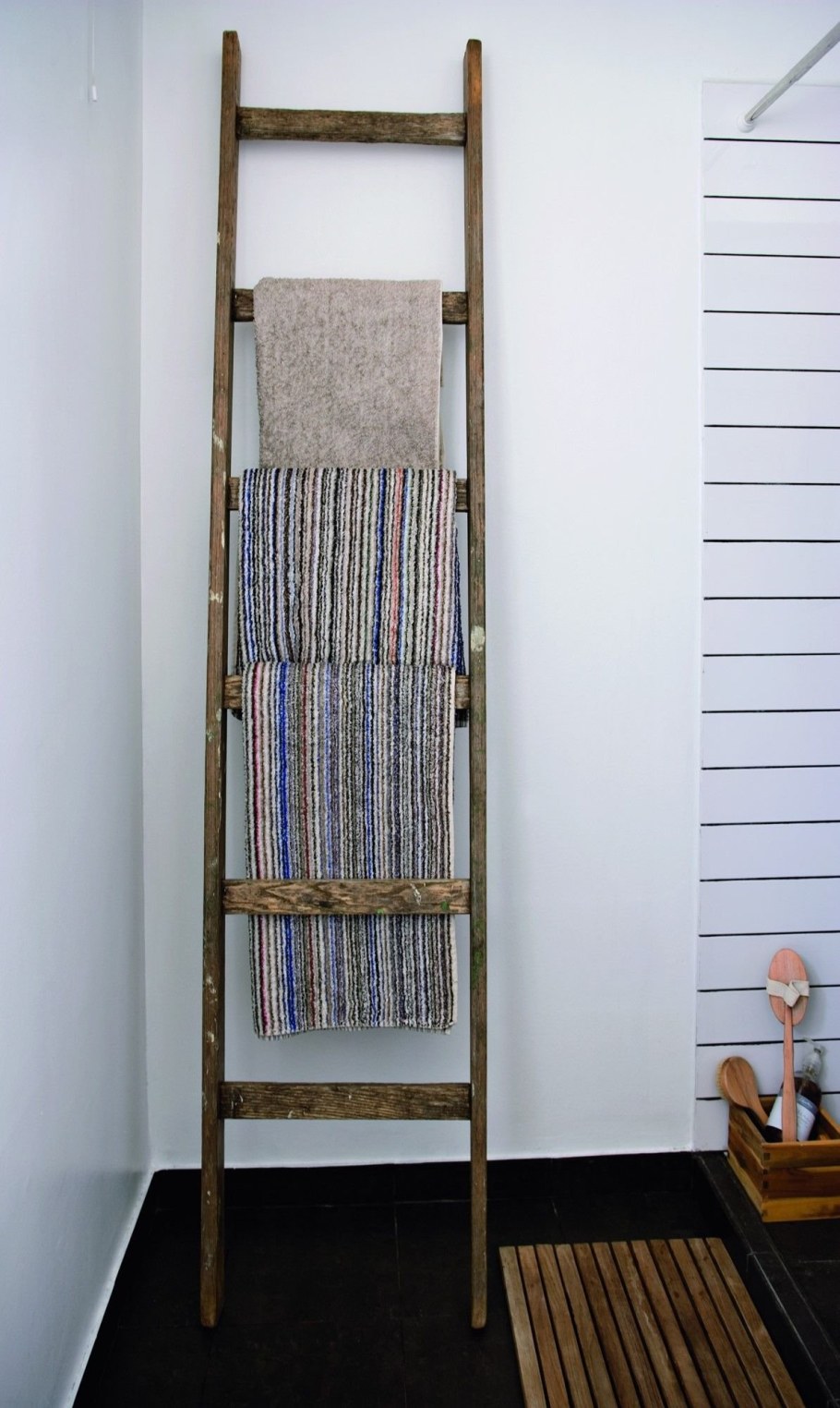 Вешалка-лестница для полотенец