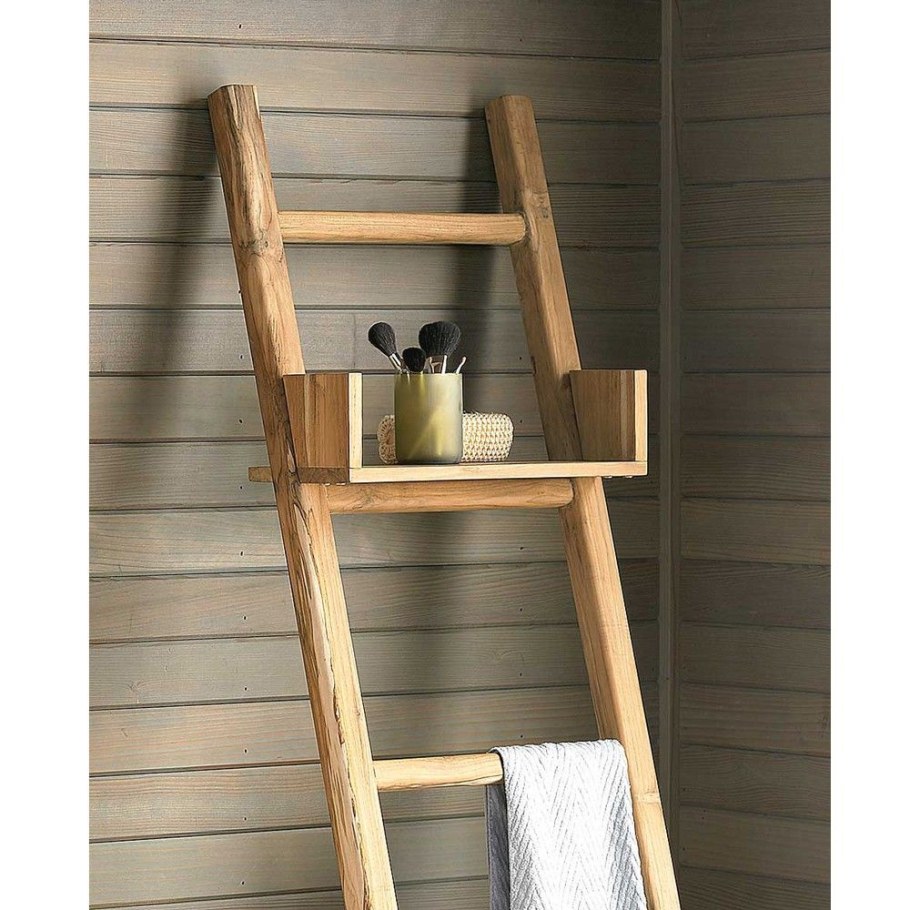 Лестница для полотенец в ванной