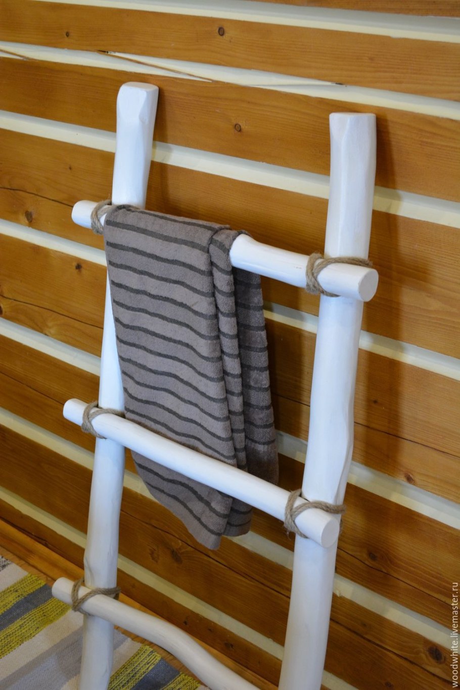 Вешалка-лестница для полотенец