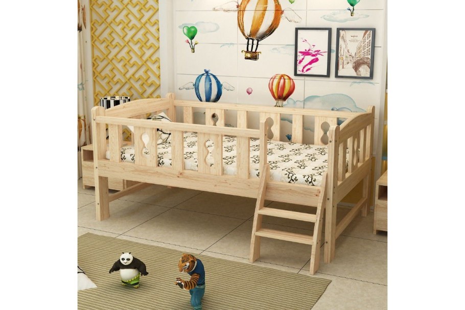 Детская кровать с бортиком