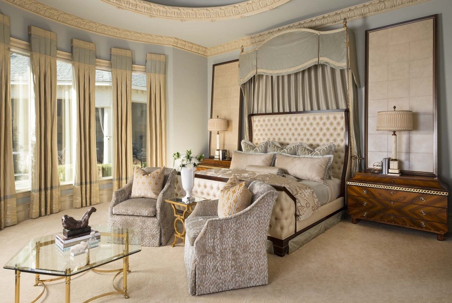 Роскошная спальня в классическом стиле
