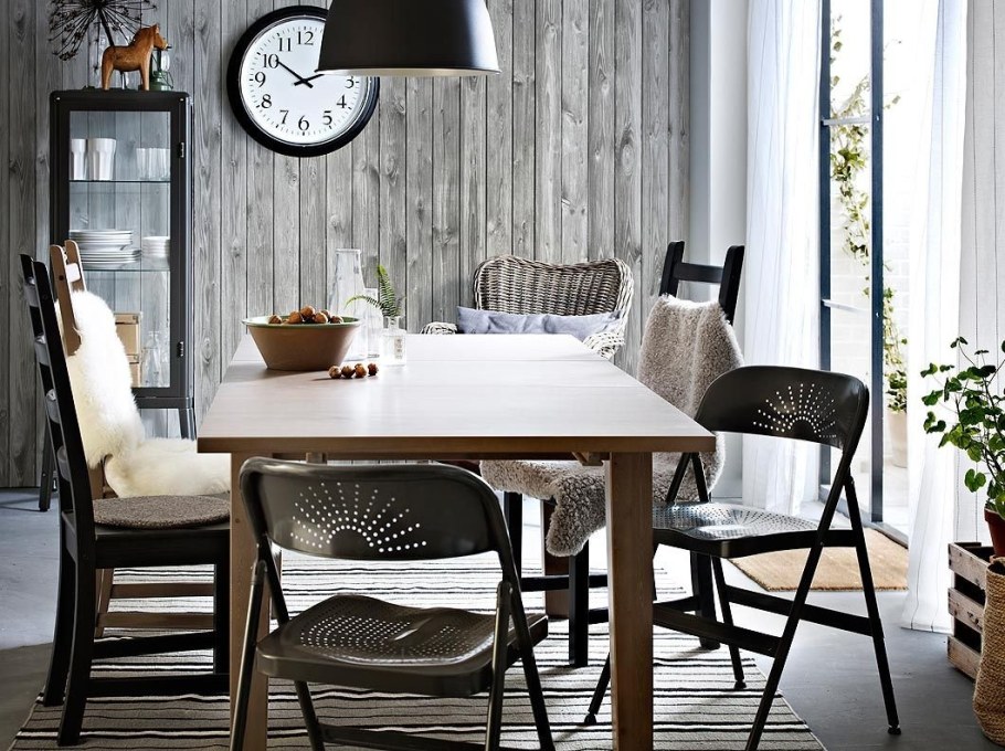 Стул деревянный мягкий в интерьере