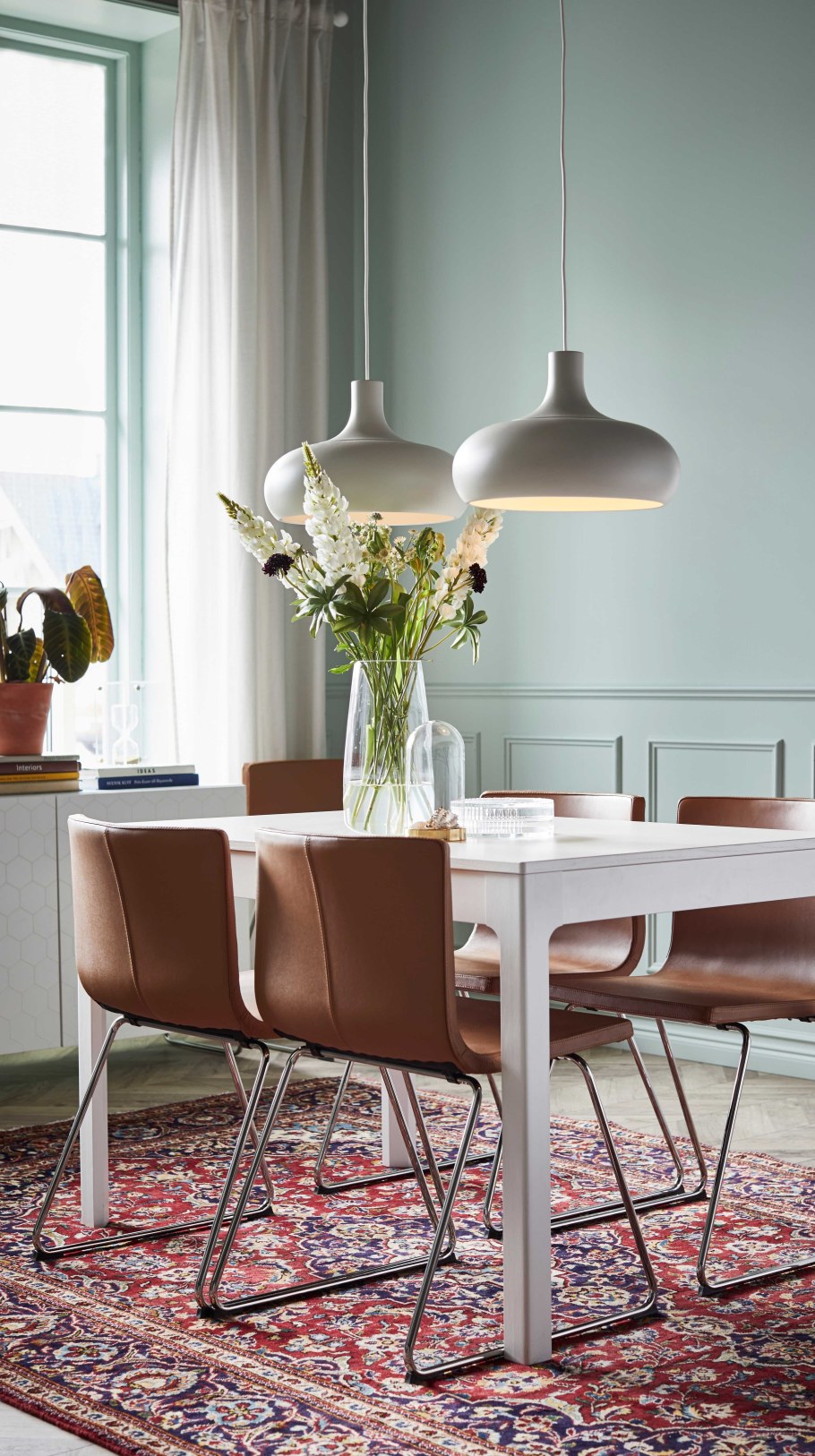 Икеа стул в скандинавском стиле