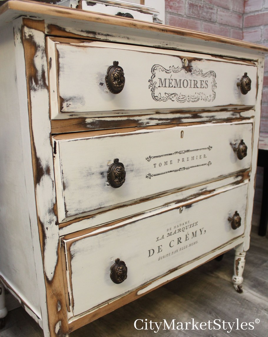 Мебель с потертостями под старину