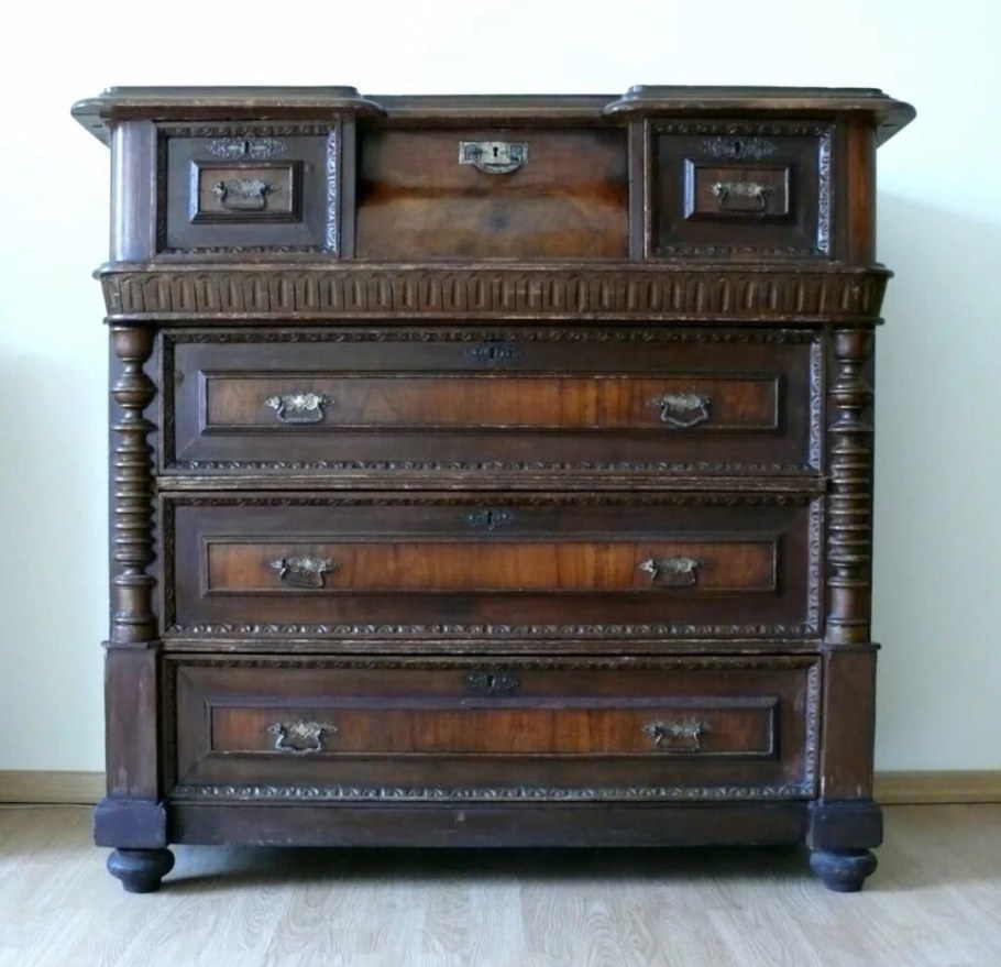 Антикварный комод ф. Мельцер