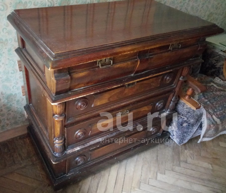 Комод 19 века