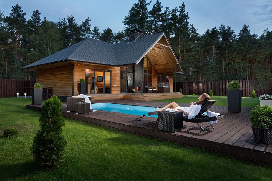 Дача с бассейном и гаражом