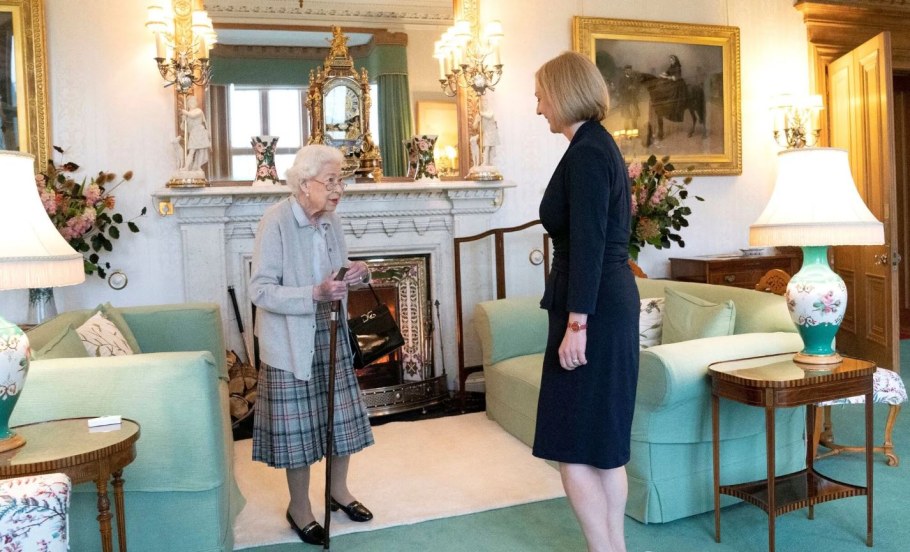 Тэтчер и Елизавета II