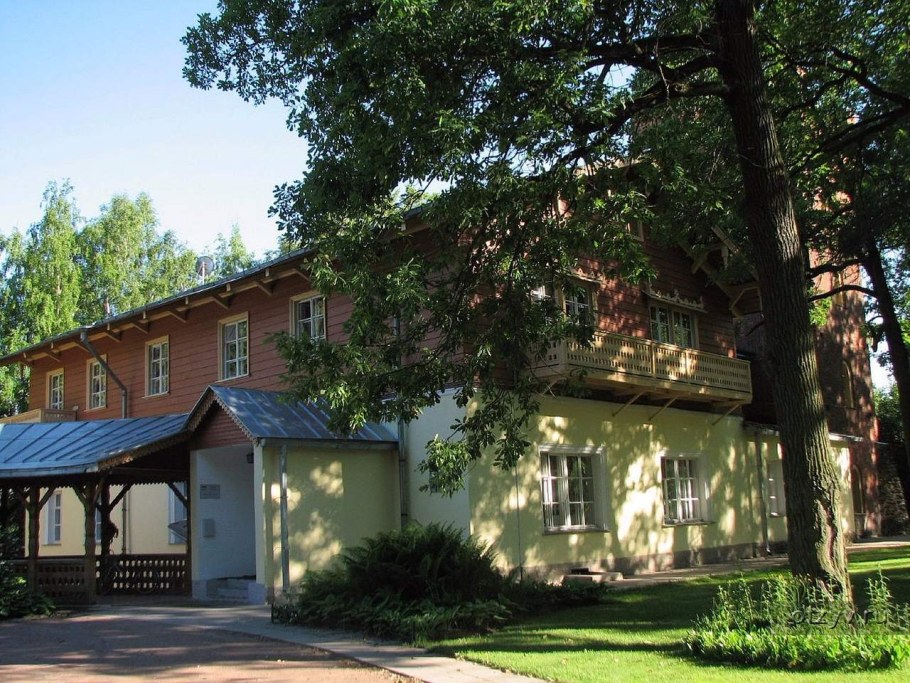 Дача Брюллова в Павловске