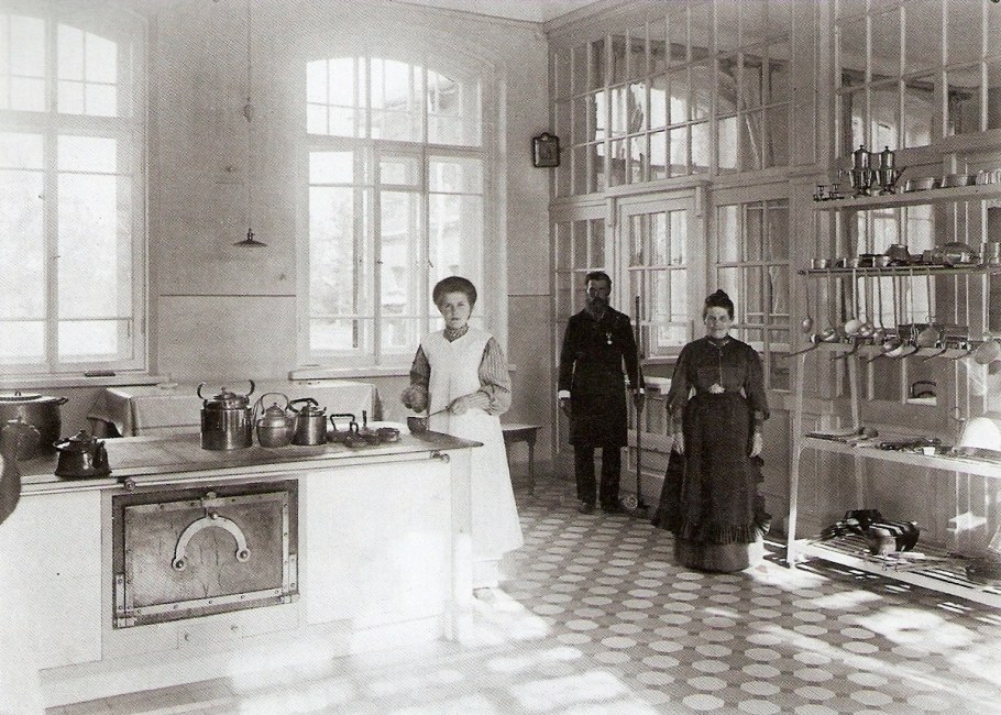 Школа нянь Царское село 1914