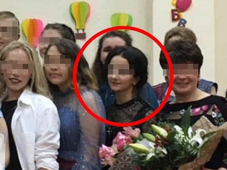 Девочка покончила с собой