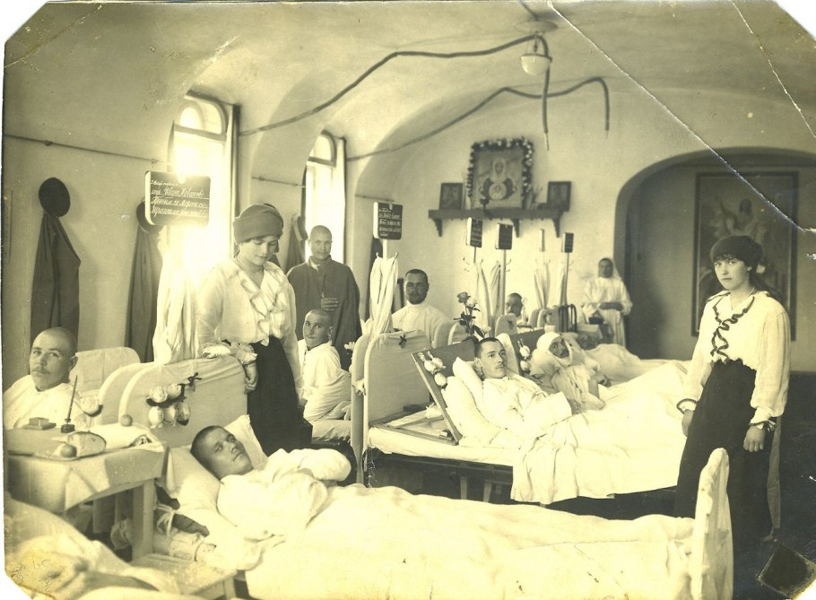 Император Николай 2 в госпитале