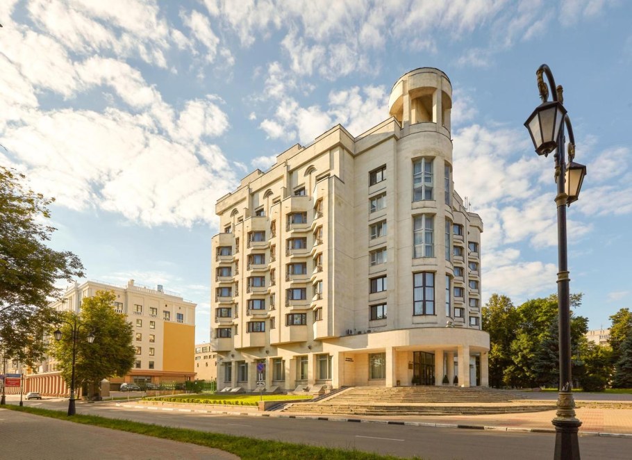 Верхневолжская набережная гостиница Октябрьская