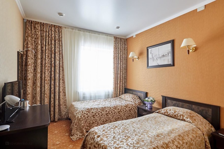 АРТХОЛЛ В Брянске