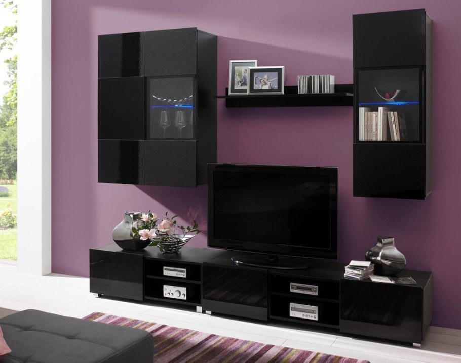 Стенка в гостиную темная