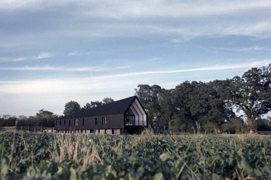 Studio Bark's 'Black Barn'