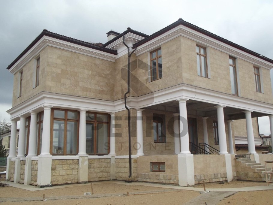 Армянский травертин фасад