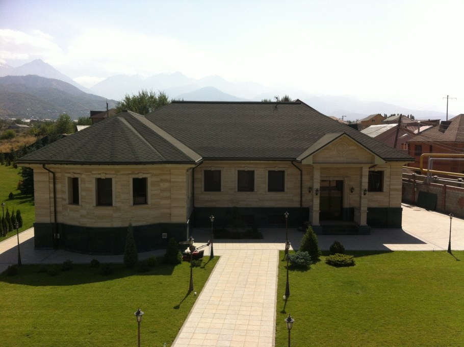 Домик в Кавказском стиле