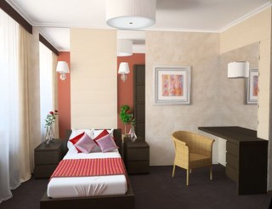 Интерьер маленького гостиничного номера